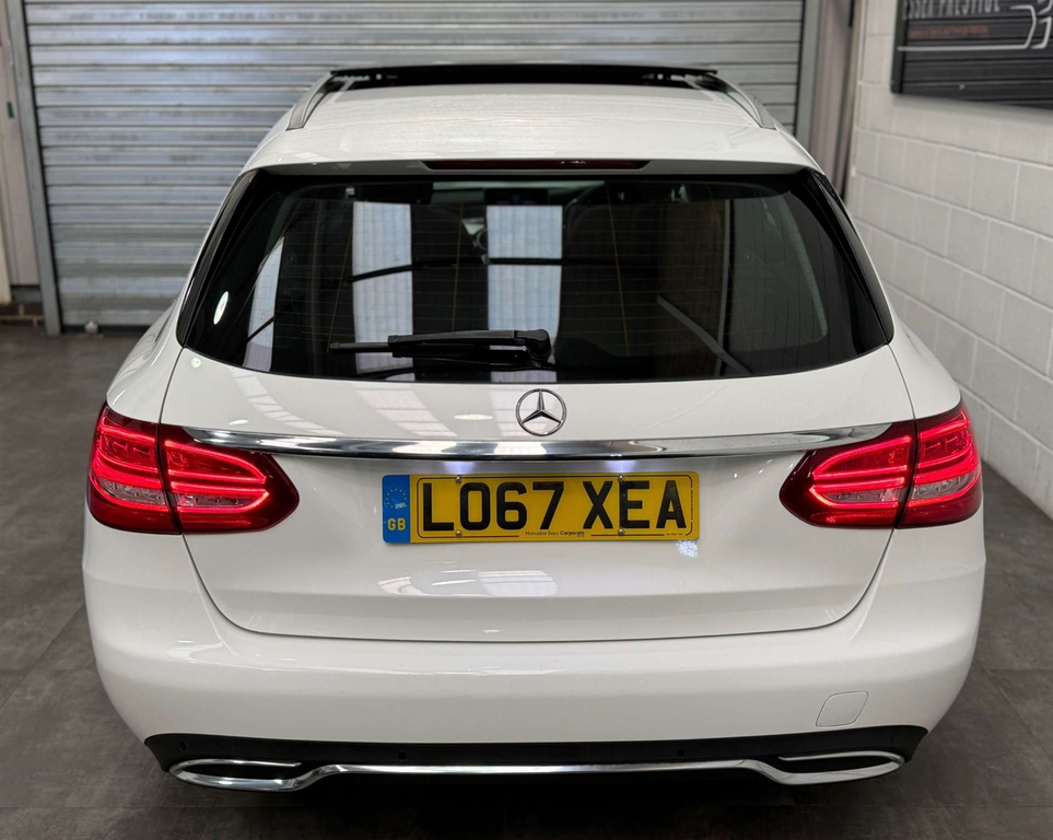 Mercedes-Benz C Class Amg C 63 S Premium #7