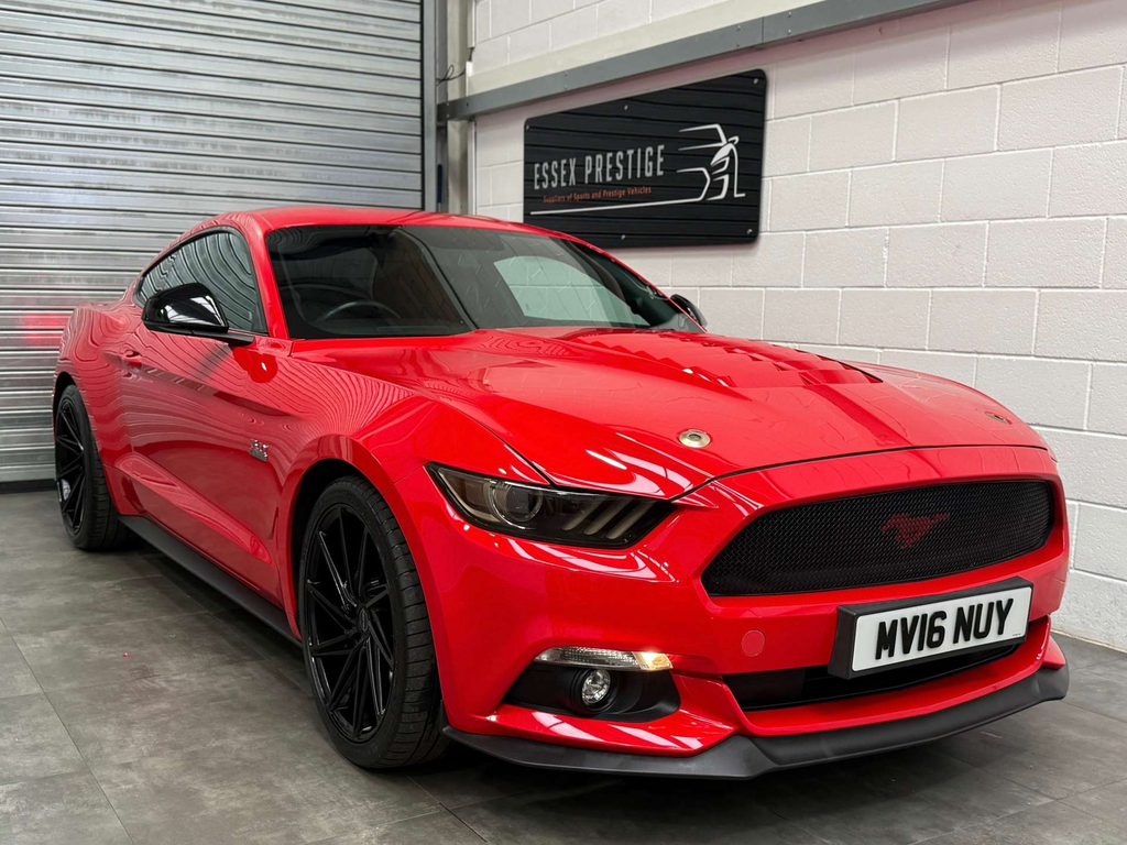 Ford Mustang Gt Red