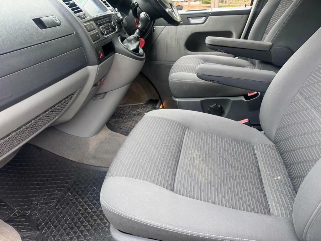 Volkswagen Caravelle Diesel #9