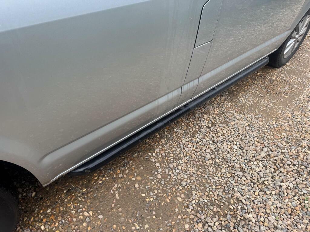 Volkswagen Caravelle Diesel #10
