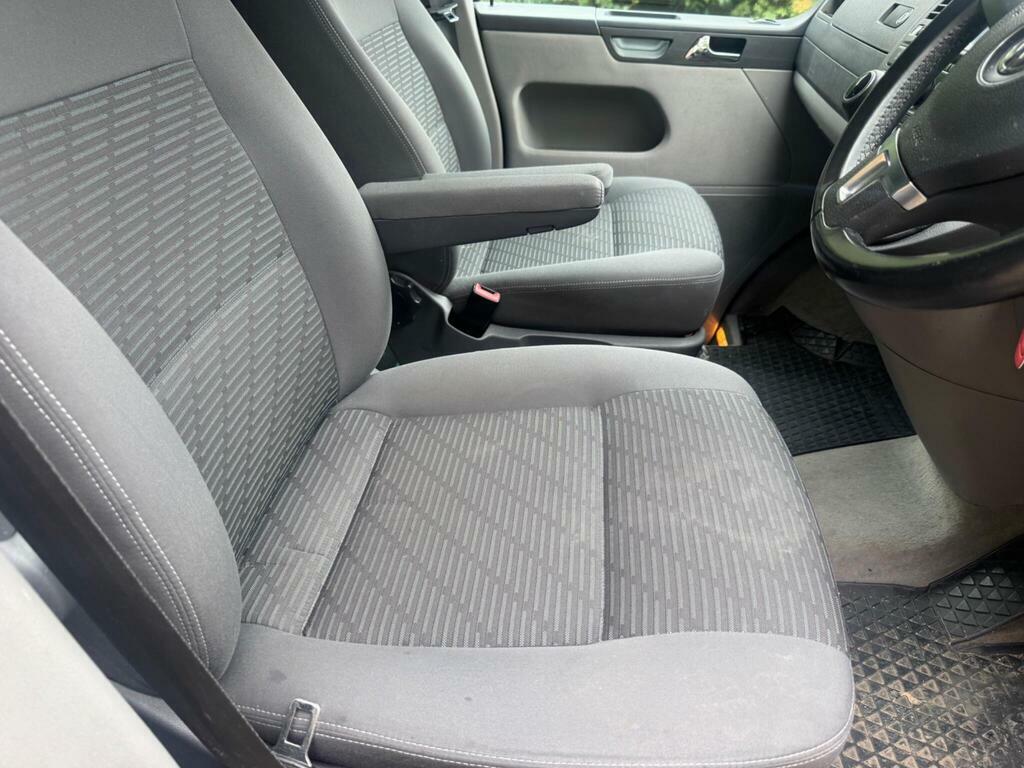 Volkswagen Caravelle 2.0 Tdi Bluemotion Tech Executive Mpv Silver #2