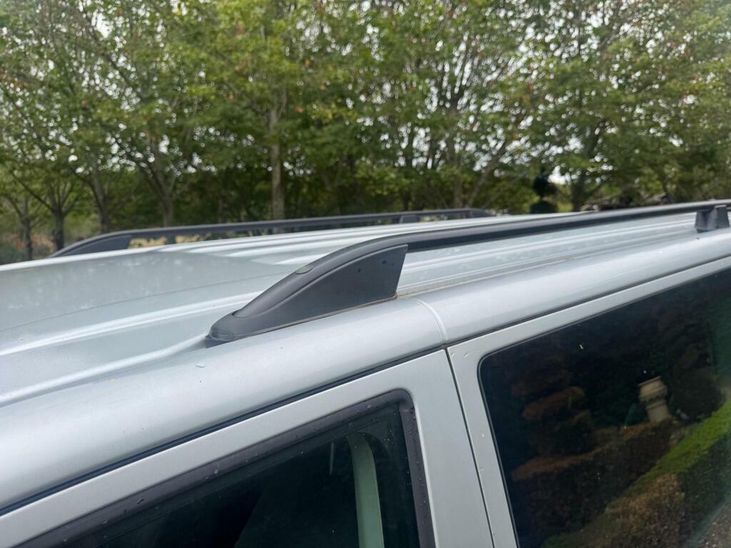 Volkswagen Caravelle Diesel #12