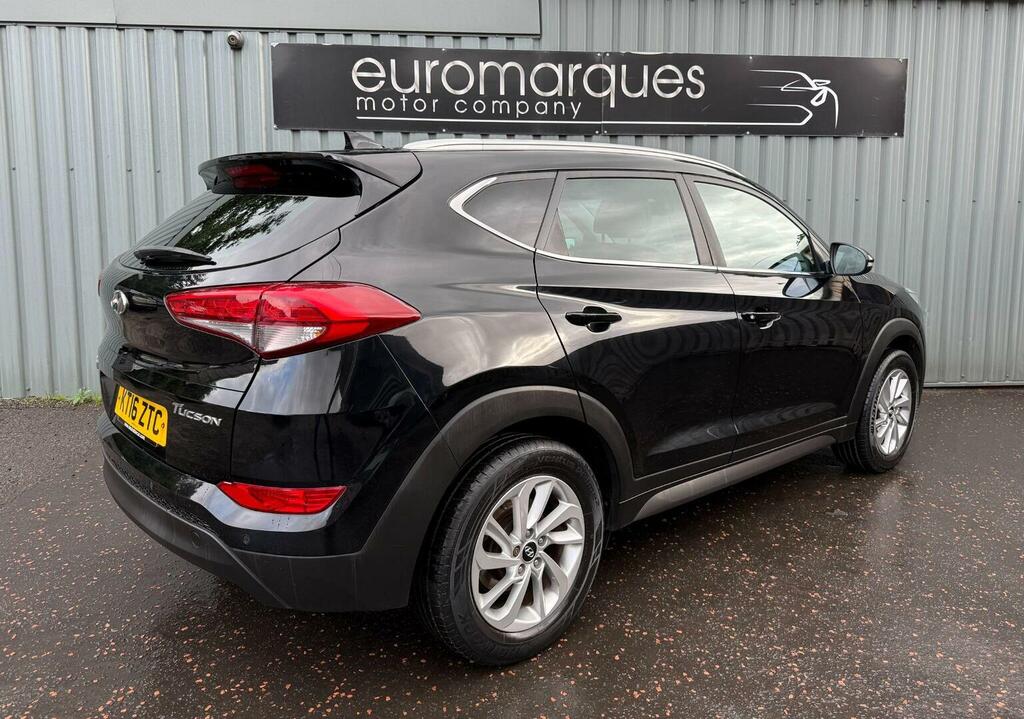 Hyundai Tucson 1.7 Crdi Blue Drive Premium Euro 6 Ss Black #3