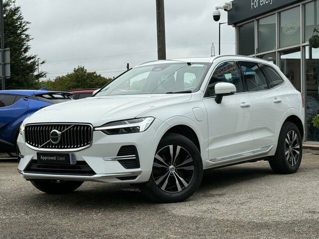 Volvo XC60 2022 2.0H T6 Recharge 18.8Kwh Core Suv White #5