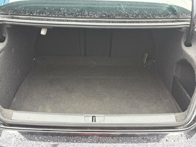 Volkswagen CC Saloon 2.0 Black #40