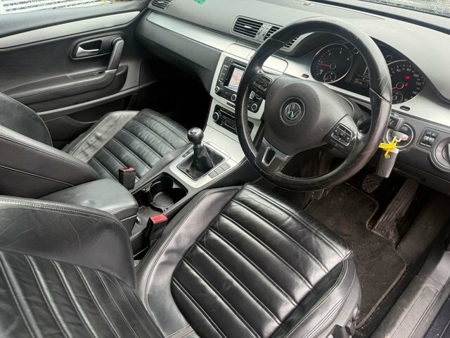 Volkswagen CC Saloon 2.0 Black #13