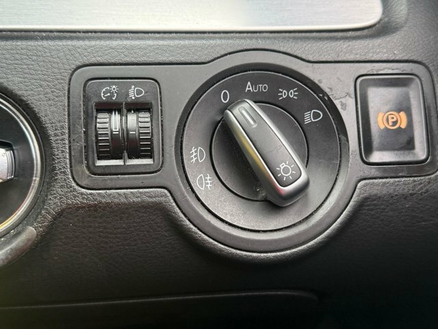 Volkswagen CC Saloon 2.0 Black #36