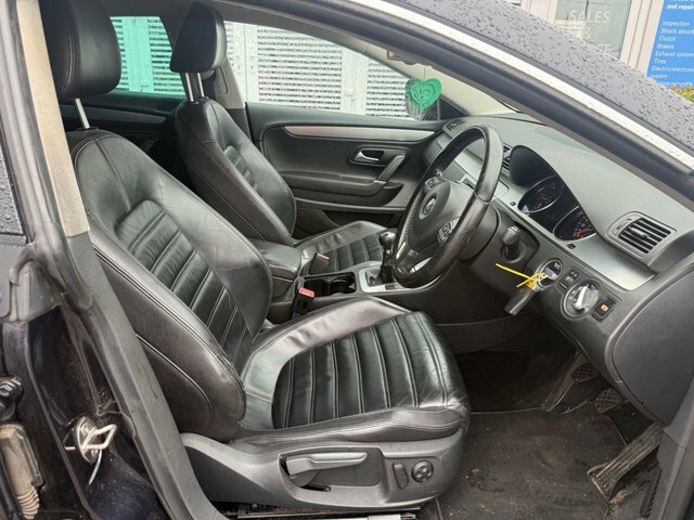 Volkswagen CC Saloon 2.0 Black #12