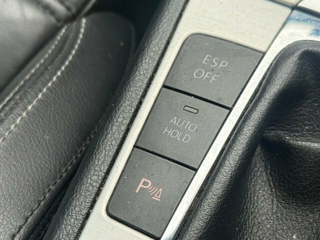 Volkswagen CC Saloon 2.0 Black #25