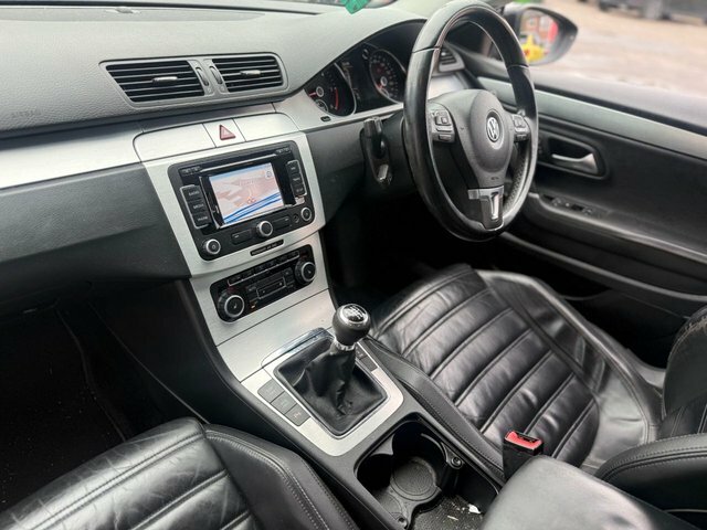 Volkswagen CC Saloon 2.0 Black #21