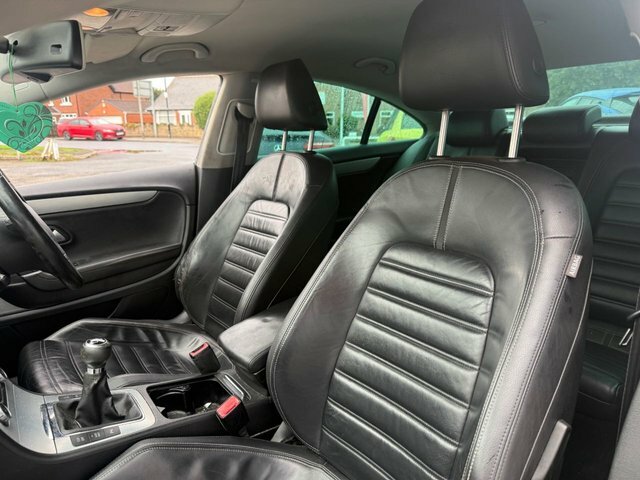 Volkswagen CC Saloon 2.0 Black #19
