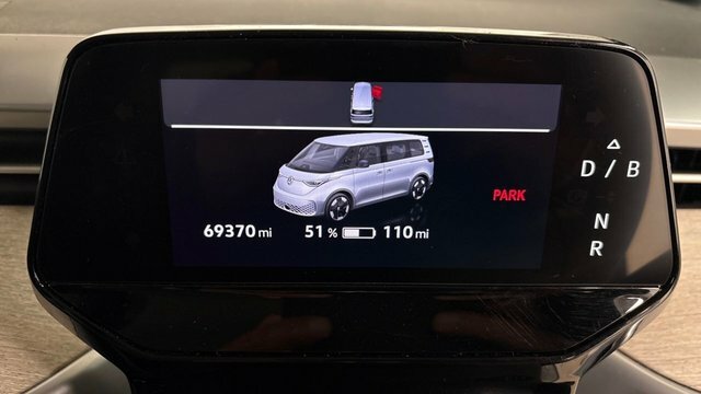 Volkswagen ID.Buzz Life Black #8