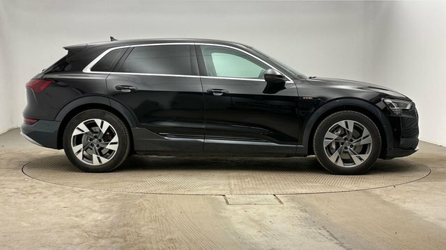 Audi E-tron 55 Suv Quattro 95Kwh 408 Ps Black #4