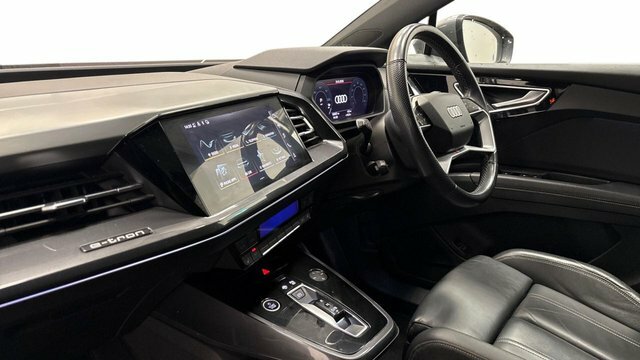 Audi Q4 E Tron 40 S Line Suv 82Kwh 204 Ps Grey #3