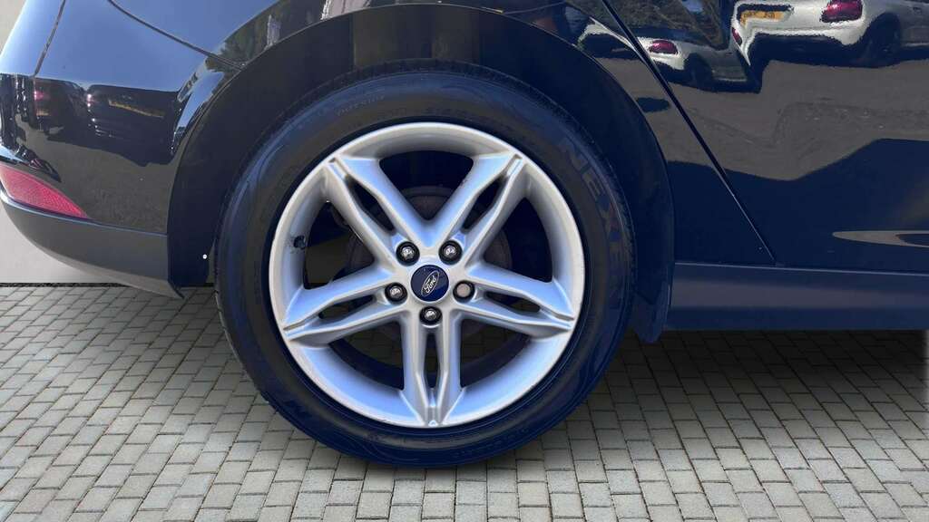 Ford Focus 1.5 Tdci 120 Zetec 2016 KP66GUE Black #6