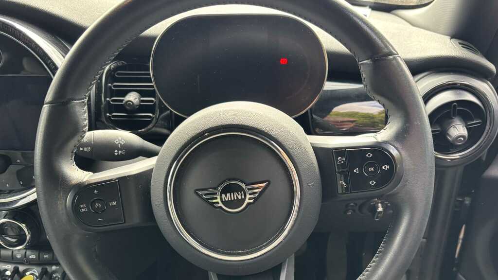 Mini Hatch 135Kw Cooper S Level 2 33Kwh 2022 FP72YSE Black #6