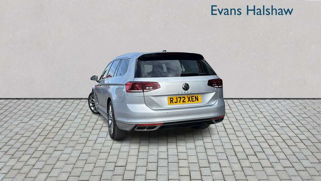 Volkswagen Passat 2.0 Tdi Evo Scr R-line Dsg 2022 Silver #2