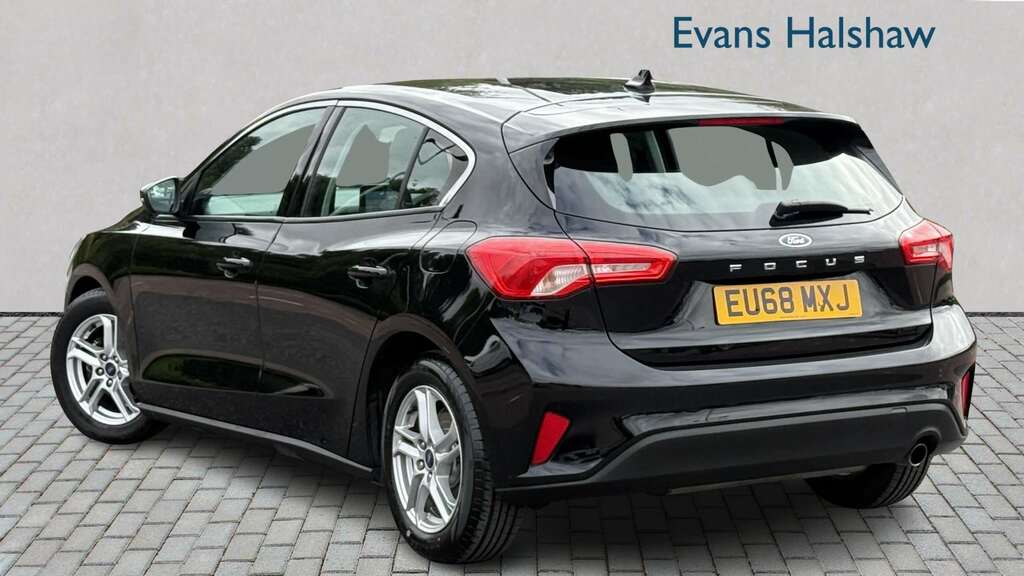 Ford Focus 1.0 Ecoboost 125 Zetec 2018 EU68MXJ Black #2