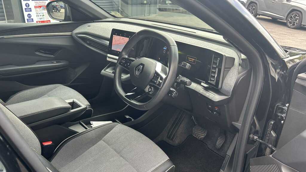 Renault Megane E-Tech Ev60 160Kw Iconic 60Kwh Optimum Charge 20 CV23XMB Black #3