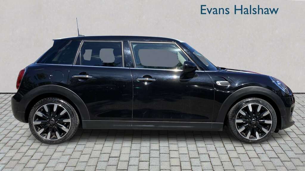 Mini Hatch 1.5 Cooper Exclusive II 2019 YG19ACR Black #3