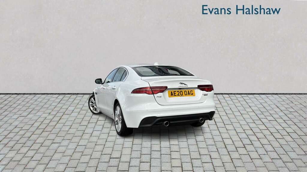 Jaguar XE 2.0 Se 2020 AE20OAG White #2