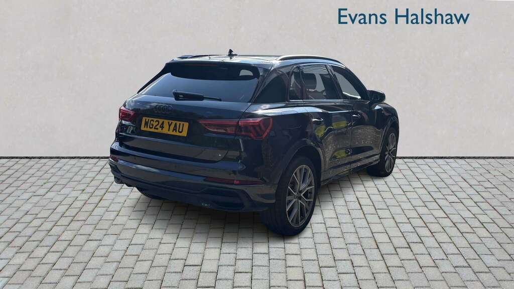 Audi Q3 45 Tfsi E Black Edition S Tronic 2024 Black #4