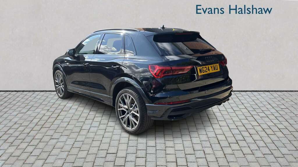 Audi Q3 45 Tfsi E Black Edition S Tronic 2024 Black #3