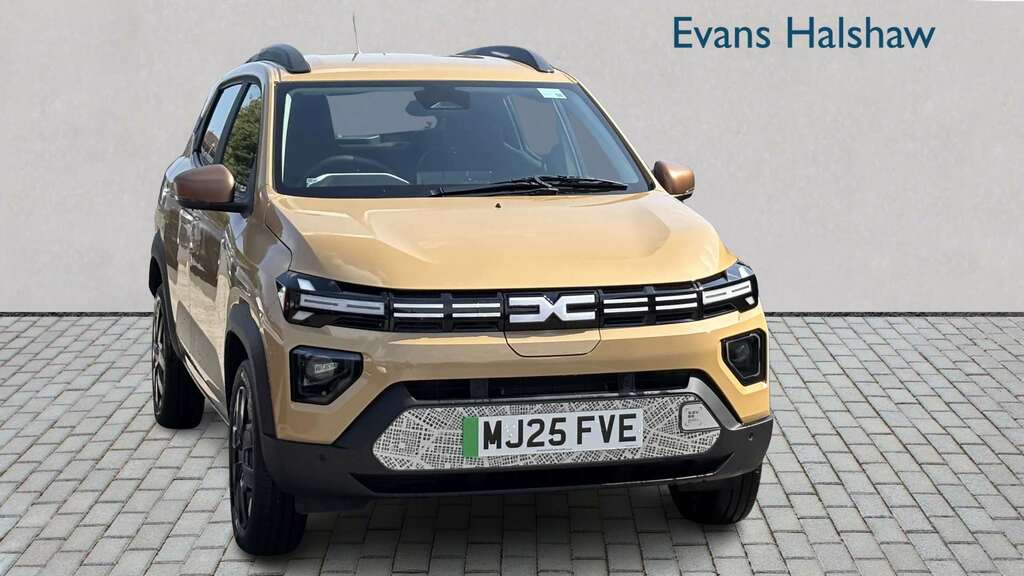 Dacia Spring 27Kwh Extreme 65 48Kw 2025 Brown