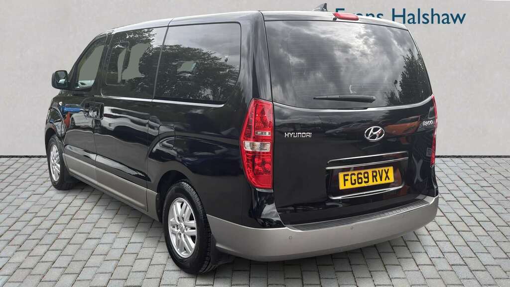 Hyundai I800 2.5 Crdi Se Nav 2019 Black #2