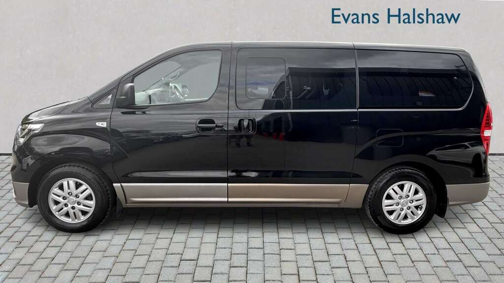 Hyundai I800 2.5 Crdi Se Nav 2019 Black #4