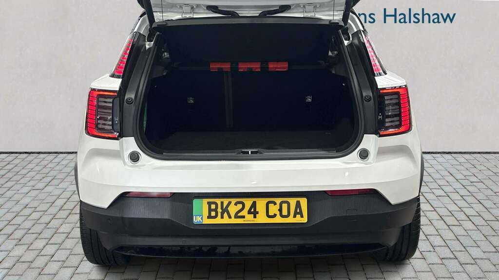 Volvo EX30 200Kw Sm Extended Range Plus 69Kwh 2024 BK24COA White #6