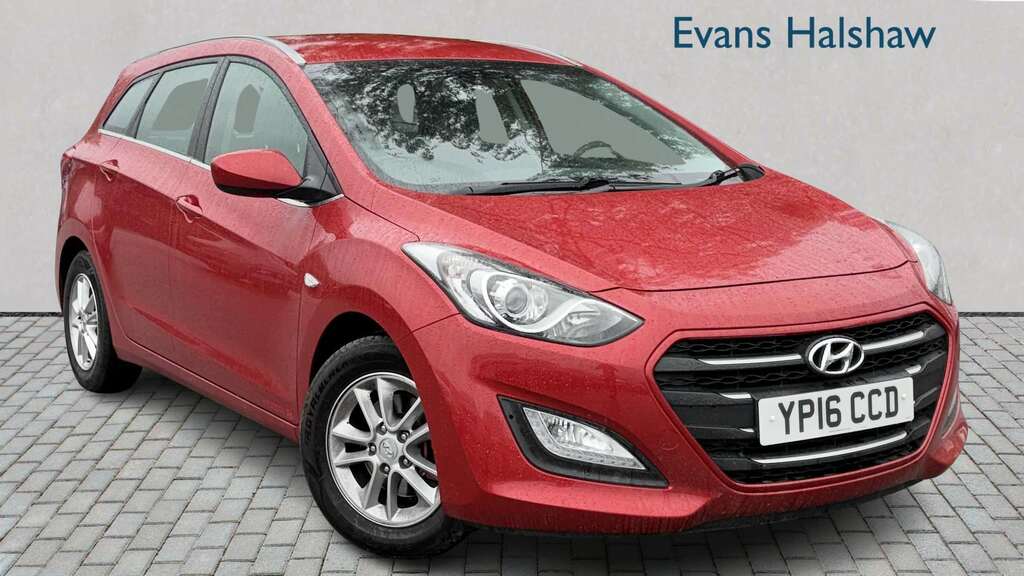 Hyundai I30 1.6 Crdi Blue Drive Se 2016 Red