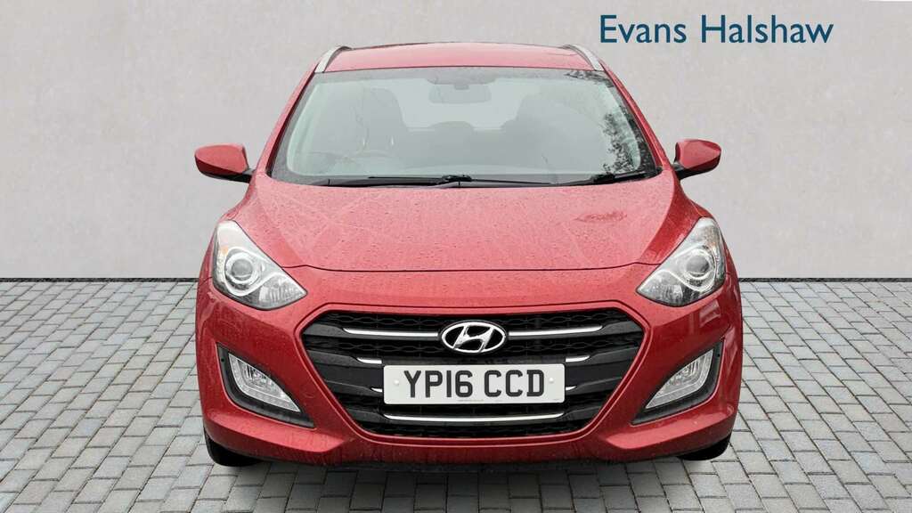 Hyundai I30 1.6 Crdi Blue Drive Se 2016 Red #4
