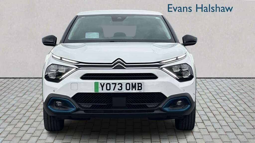 Citroen e-C4 100Kw Shine Plus 50Kwh 2024 White #2
