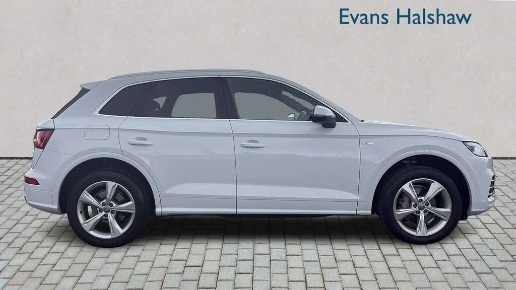 Audi Q5 40 Tdi Quattro S Line S Tronic Tech Pack 201 DA19UAH White #3