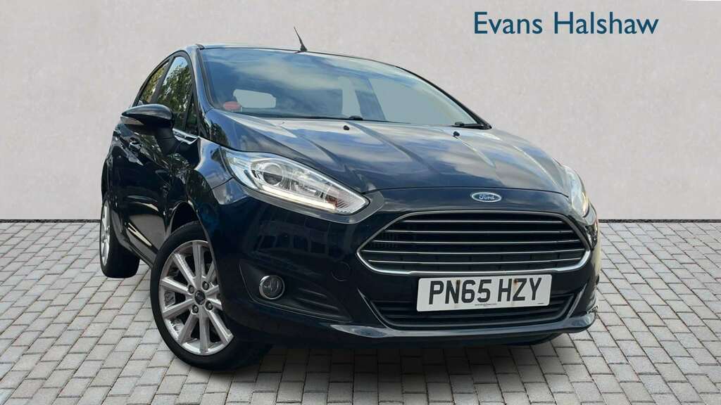 Ford Fiesta Hatchback White #1