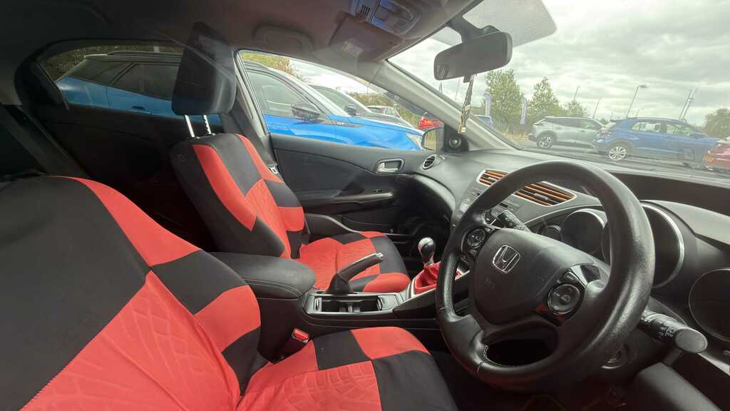 Honda Civic 1.8 I-vtec Se Plus 2015 Black #3