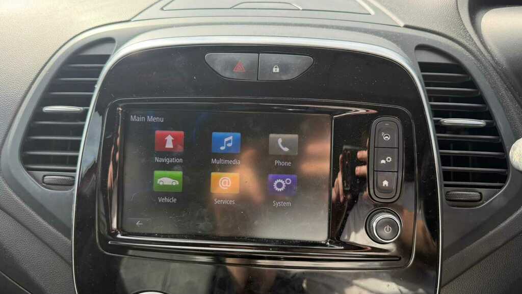 Renault Captur Dynamique S Nav Dci Black #16