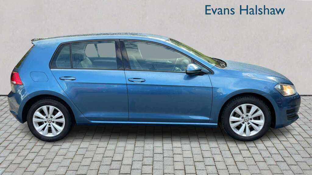Volkswagen Golf Hatchback White #3