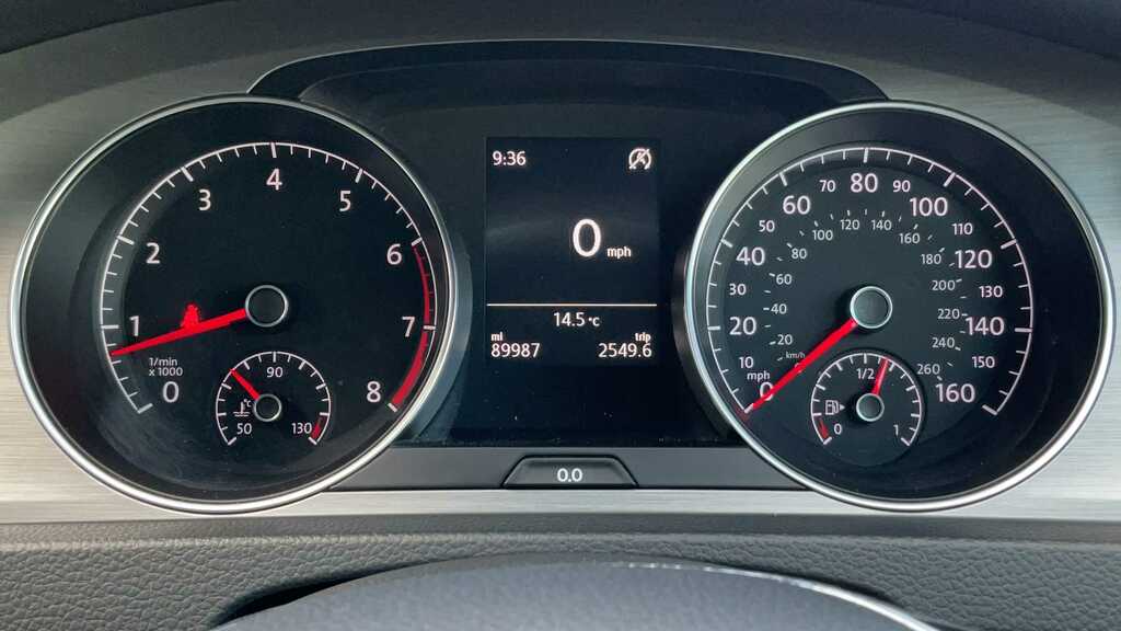 Volkswagen Golf Hatchback White #10