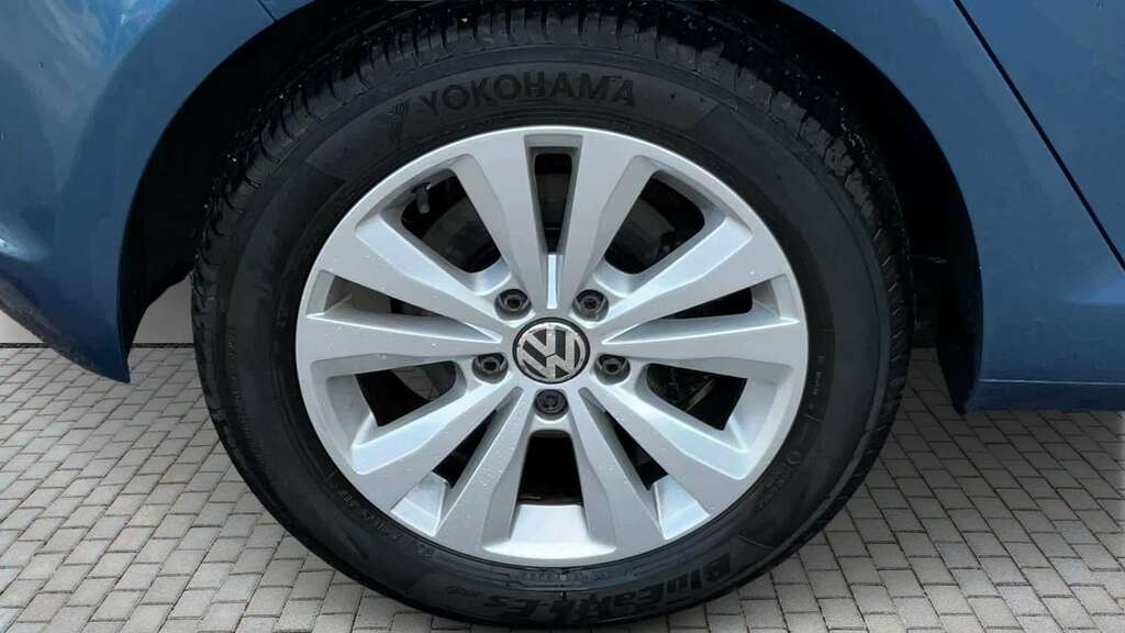 Volkswagen Golf Hatchback White #6