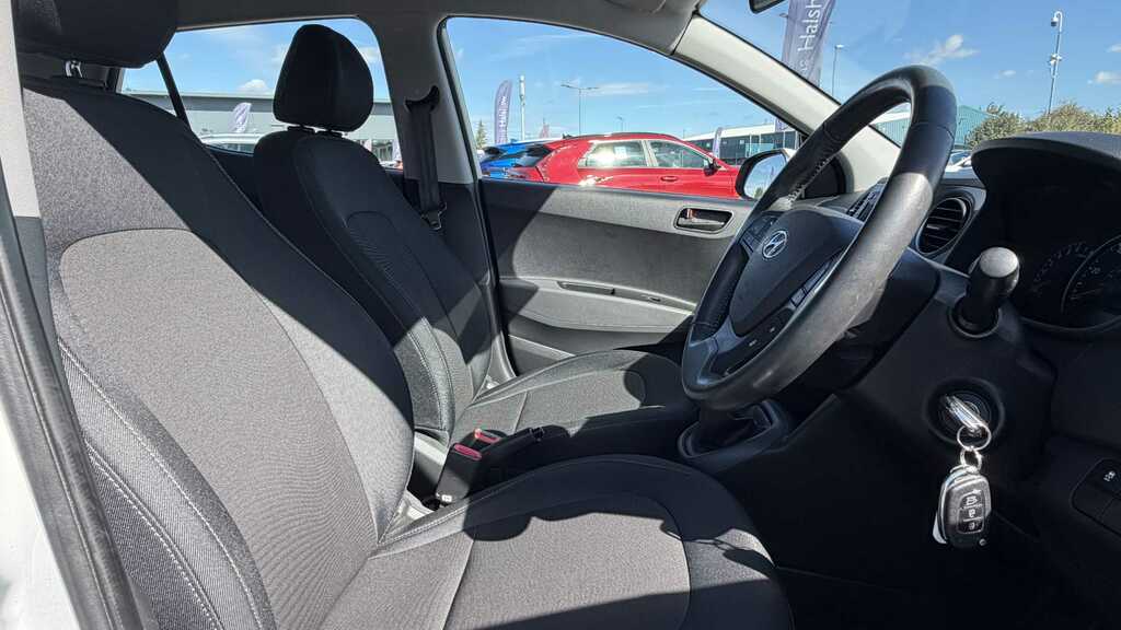Hyundai I10 1.0 Se 2019 White #3