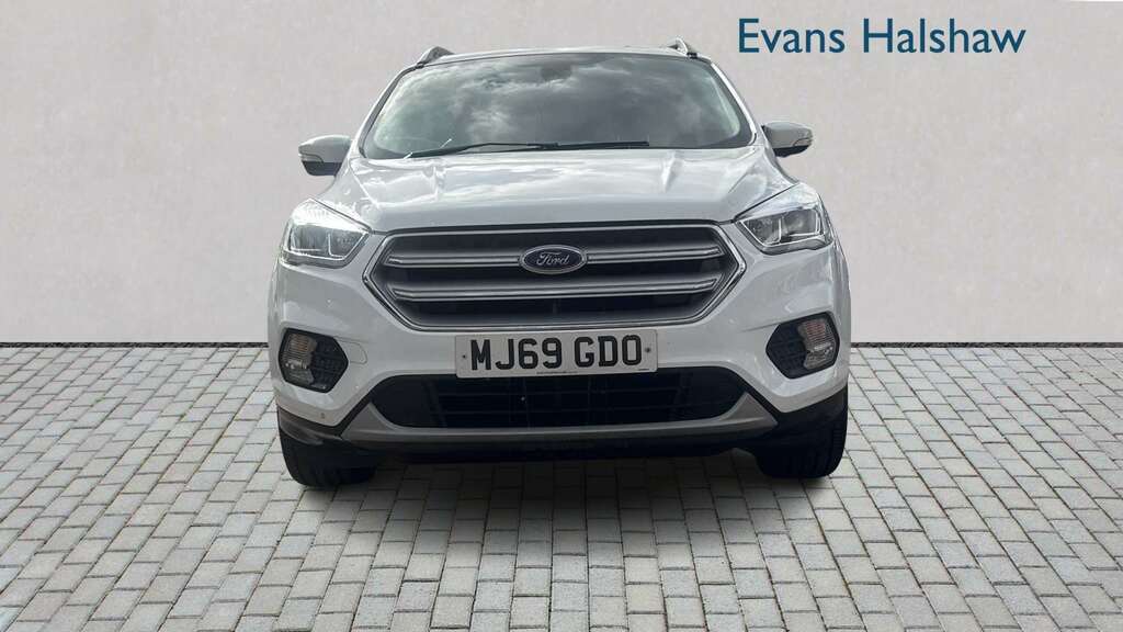 Ford Kuga 1.5 Ecoboost Titanium Edition 2Wd 2019 MJ69GDO White #3
