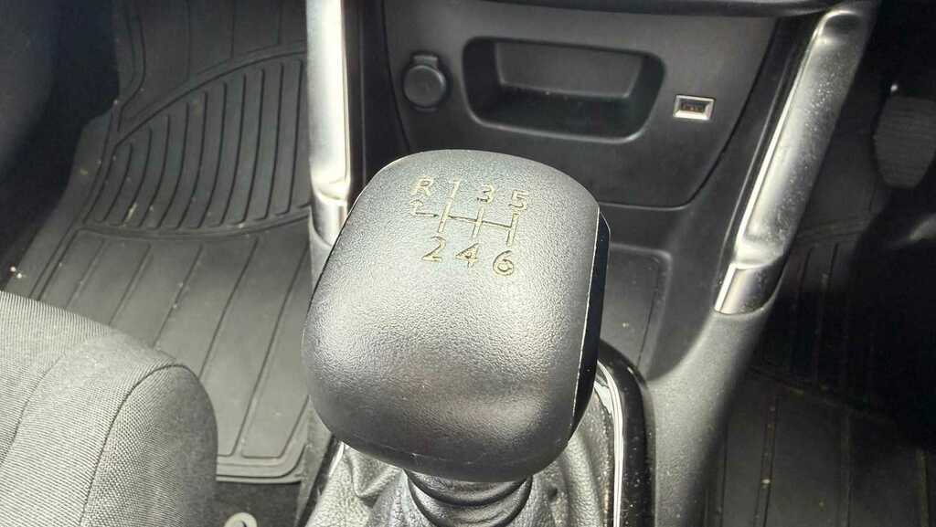 Citroen C3 Aircross 1.2 Puretech 110 Shine 2023 White #4