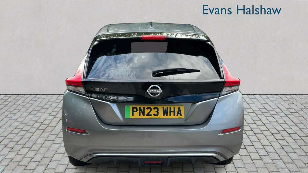 Nissan Leaf 110Kw N-connecta 39Kwh 2023 Grey #5