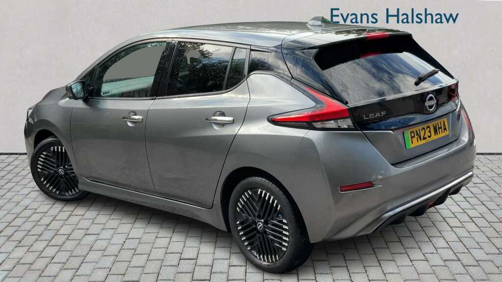 Nissan Leaf 110Kw N-connecta 39Kwh 2023 Grey #2