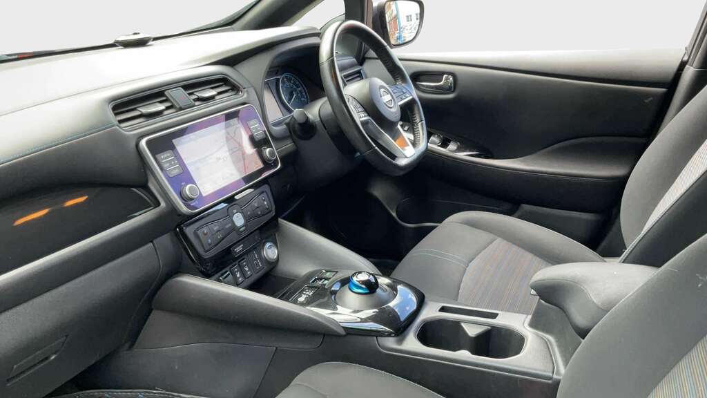 Nissan Leaf Hatchback Black #13