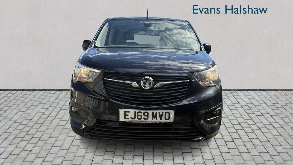 Vauxhall Combo Life 1.5 Turbo D 130 Energy 2020 Black #2