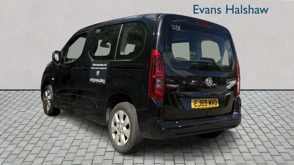 Vauxhall Combo Life 1.5 Turbo D 130 Energy 2020 Black #3