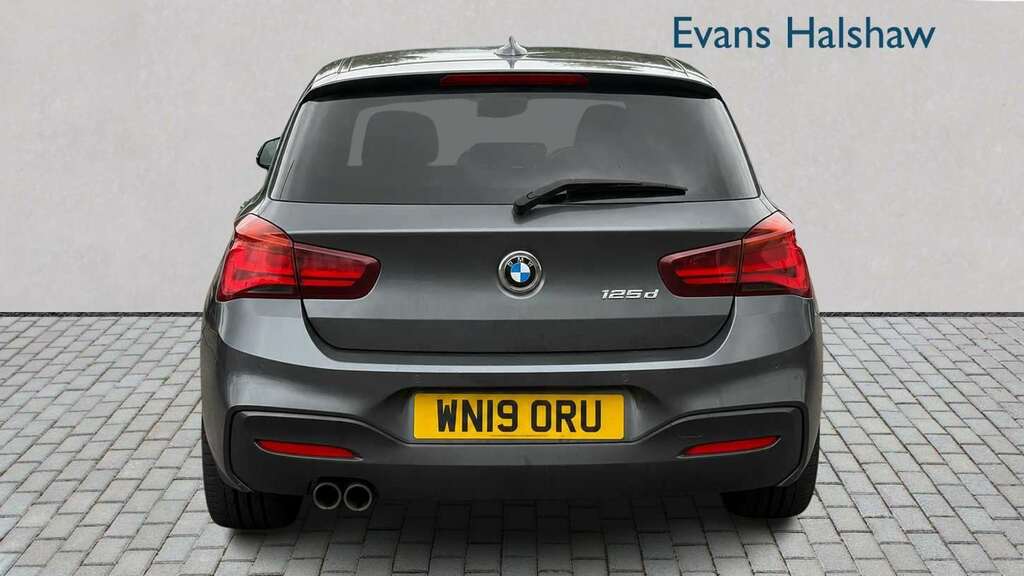 BMW 1 Series Hatchback Blue #5